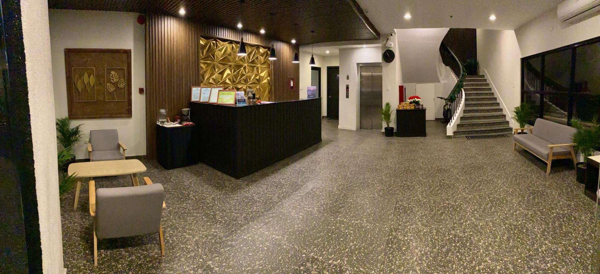 Rudolfo Suites Рохас Сити Екстериор снимка